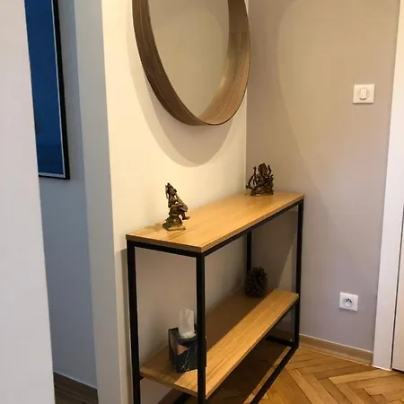 Apartment Studio Zelazna Warsaw