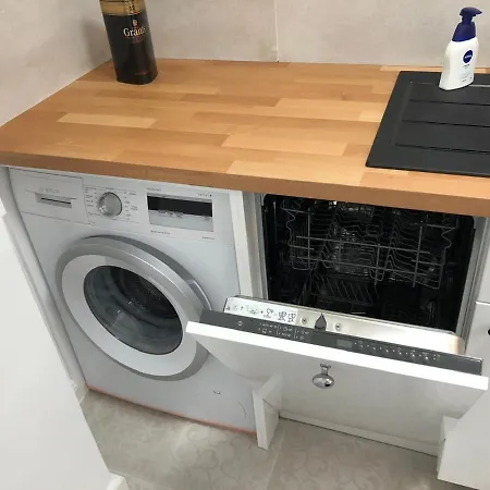 Studio Zelazna Apartment
