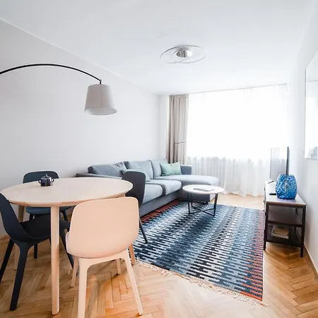Studio Zelazna Apartment