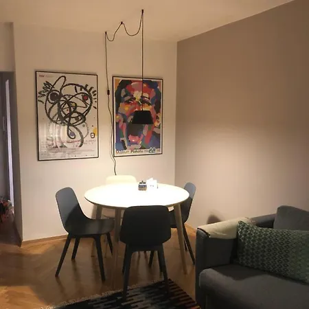 Apartment Studio Zelazna *
